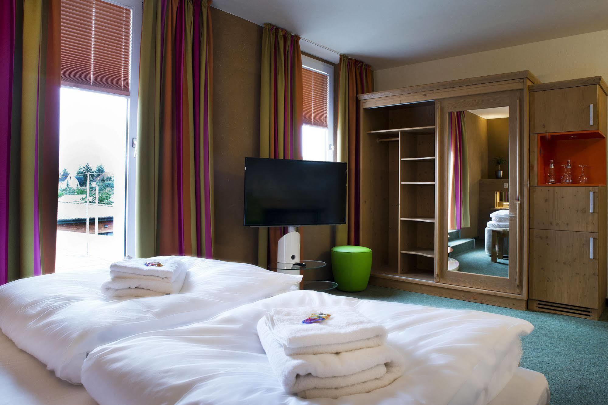 Sonn'Idyll Hotel & Saunalandschaft Rathenow Ngoại thất bức ảnh