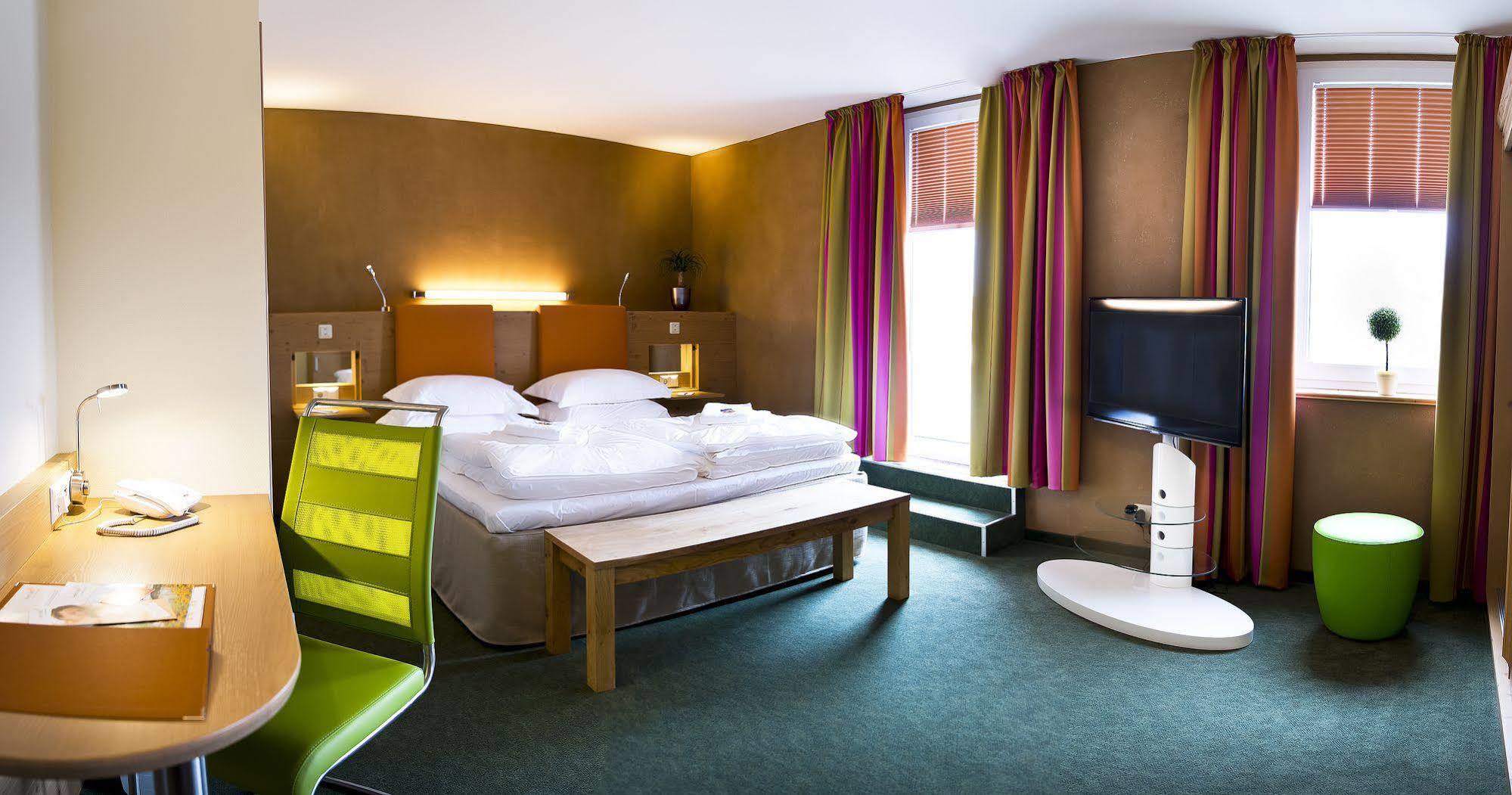 Sonn'Idyll Hotel & Saunalandschaft Rathenow Ngoại thất bức ảnh